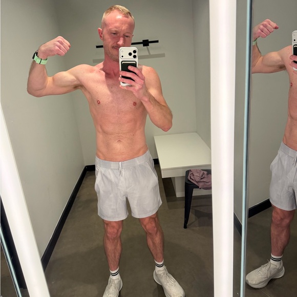 Meet your posher - Picture 3 of 8